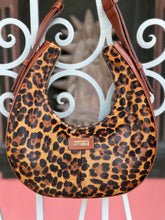 Cargar imagen en el visor de la galería, JAGUAR