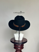 Cargar imagen en el visor de la galería, AURELIO