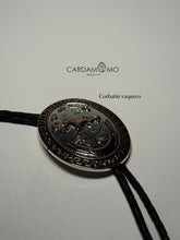 Cargar imagen en el visor de la galería, CORBATÍN VAQUERO
