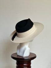 Cargar imagen en el visor de la galería, ROGELIO
