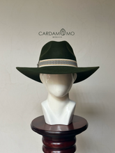 Cargar imagen en el visor de la galería, PATRICIO
