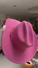 Cargar y reproducir el video en el visor de la galería, COYOTE
