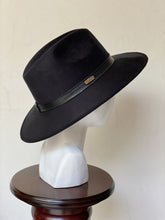 Cargar imagen en el visor de la galería, Explorer ALL BLACK
