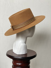 Cargar imagen en el visor de la galería, JULIUS MUSTARD
