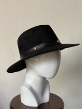 Cargar imagen en el visor de la galería, PUMA
