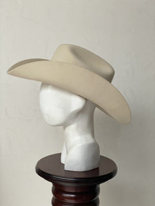 SHERIFF ALL WHITE