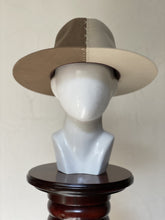 Cargar imagen en el visor de la galería, MORGAN
