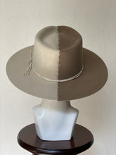 Cargar imagen en el visor de la galería, MORGAN
