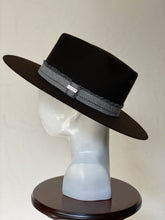 Cargar imagen en el visor de la galería, BRUNETTE
