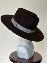 Cargar imagen en el visor de la galería, BRUNETTE
