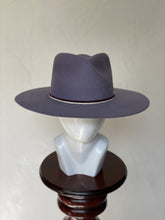 Cargar imagen en el visor de la galería, CUPERTINO
