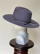 Cargar imagen en el visor de la galería, CUPERTINO
