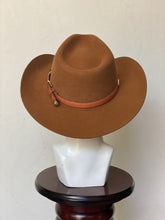 Cargar imagen en el visor de la galería, SAVAGE MUSTARD
