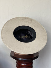 Cargar imagen en el visor de la galería, CORDOBÉS HUESO
