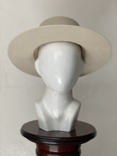 Cargar imagen en el visor de la galería, OTTO
