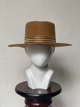 Cargar imagen en el visor de la galería, JULIUS MUSTARD
