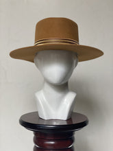 Cargar imagen en el visor de la galería, JULIUS MUSTARD
