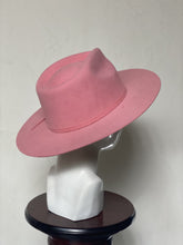 Cargar imagen en el visor de la galería, FLAMINGO
