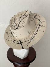 Cargar imagen en el visor de la galería, HARRY
