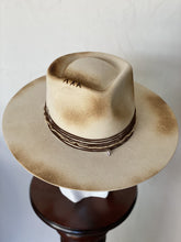 Cargar imagen en el visor de la galería, FEDORA AHUMADO
