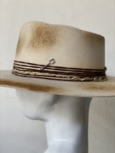 Cargar imagen en el visor de la galería, FEDORA AHUMADO
