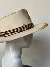 Cargar imagen en el visor de la galería, FEDORA AHUMADO
