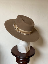 Cargar imagen en el visor de la galería, JACINTO
