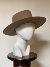 Cargar imagen en el visor de la galería, TABACO
