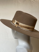 Cargar imagen en el visor de la galería, JACINTO
