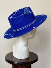Cargar imagen en el visor de la galería, REEVE

