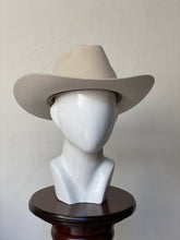 Cargar imagen en el visor de la galería, MONTANA BONE
